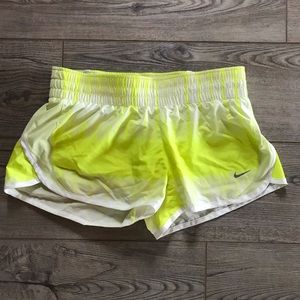 Nike Dri Fit Women’s Running Short Sz Small